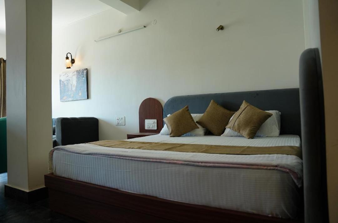 The Periwinkle Homestay Bhīm Tāl Exterior foto